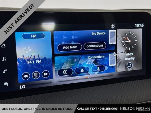 Certified 2025 Nissan Kicks SR image 14