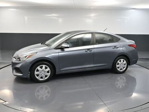 Used 2019 Hyundai Accent SE image 9