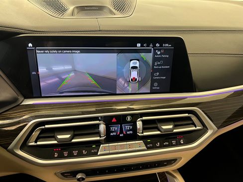 Used 2022 BMW X6 M50i w/ Executive Package image 30