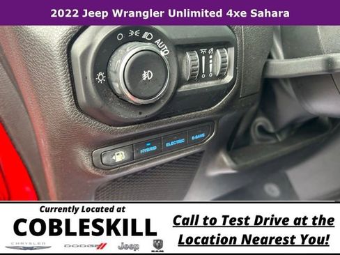 Used 2022 Jeep Wrangler Unlimited Sahara AWD/4WD image 18