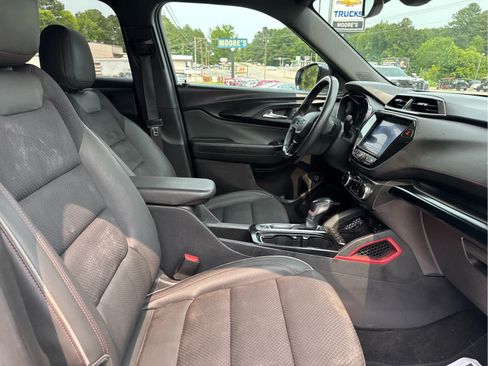 Used 2023 Chevrolet TrailBlazer RS w/ Sun and Liftgate Package AWD/4WD image 30