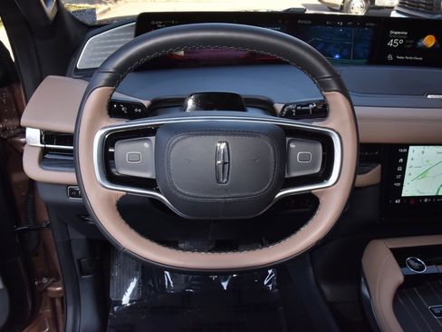 Certified 2025 Lincoln Navigator Black Label image 25