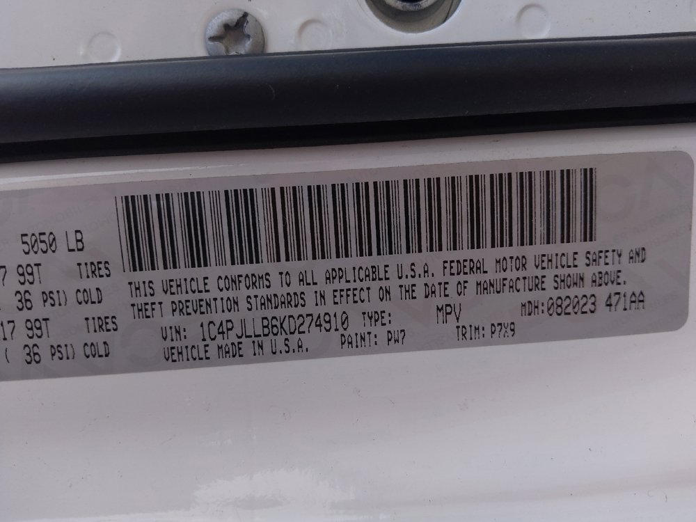 Used 2019 Jeep Cherokee Latitude Plus FWD image 33