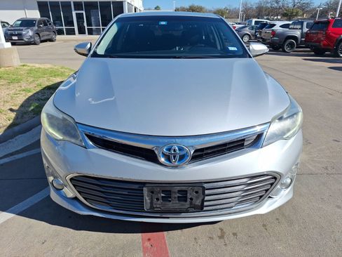Used 2014 Toyota Avalon Limited image 9
