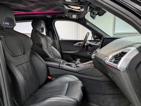 Used 2023 BMW XM image 26