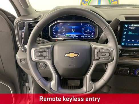 Used 2025 Chevrolet Silverado 1500 LT image 8