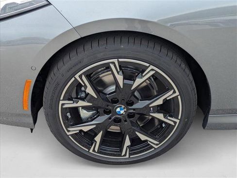 Used 2025 BMW 228i xDrive w/ Technology Package image 9