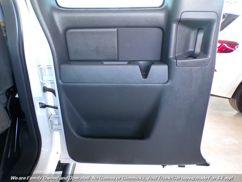 Used 2006 Chevrolet Silverado 2500 LT RWD image 19