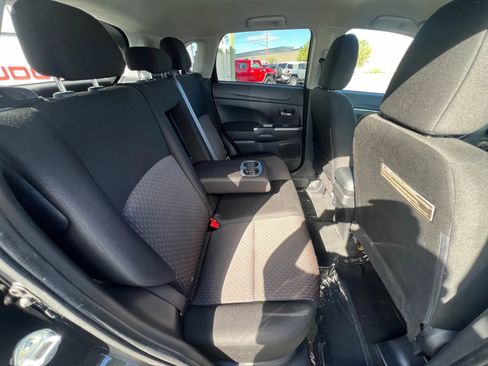 Used 2018 Mitsubishi Outlander Sport ES image 35