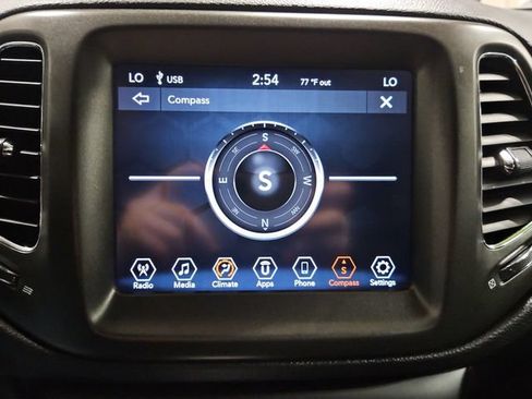 Used 2019 Jeep Compass Trailhawk AWD/4WD image 37
