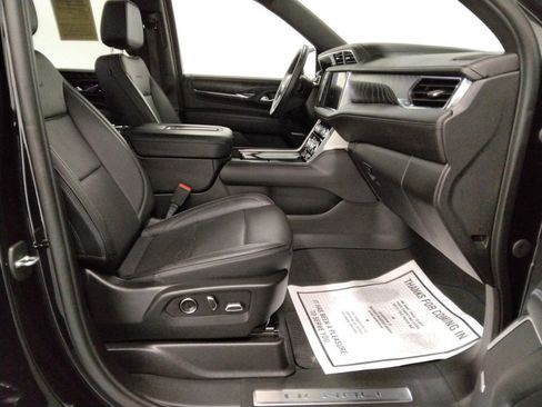 Used 2023 GMC Yukon XL Denali image 44