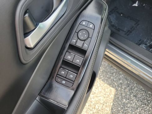 Certified 2026 Nissan Rogue SV FWD image 13