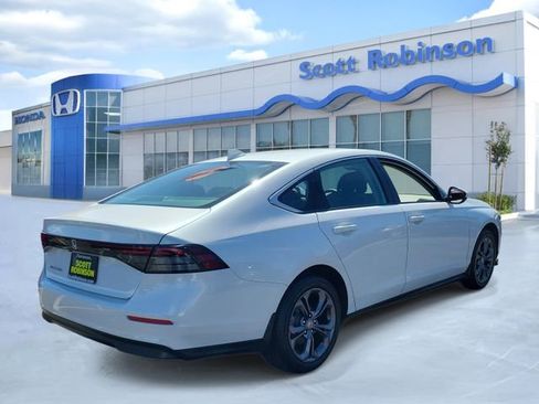 Certified 2023 Honda Accord EX image 4