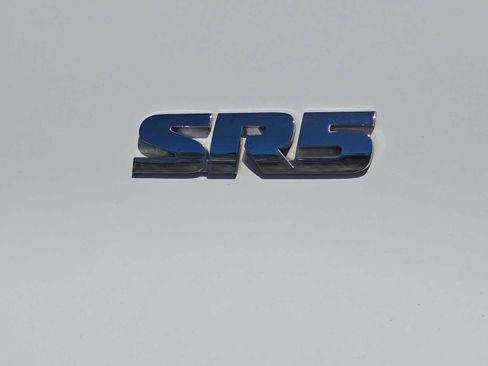 Used 2019 Toyota 4Runner SR5 Premium AWD/4WD image 5