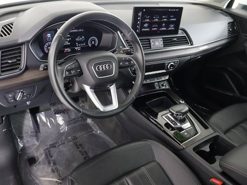 Used 2023 Audi Q5 2.0T Premium Plus w/ Premium Plus Package image 2