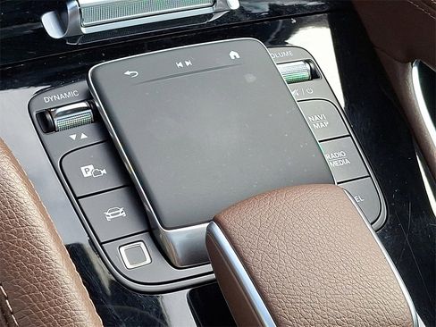 Used 2025 Mercedes-Benz GLS 580 GLS 580 image 25