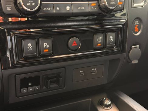 Used 2023 Nissan Titan PRO-4X w/ Pro-4x Convenience Package AWD/4WD image 52