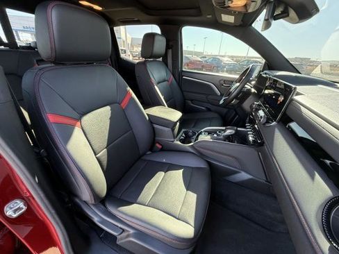 Used 2024 Chevrolet Colorado Z71 w/ Z71 Convenience Package 2 image 29