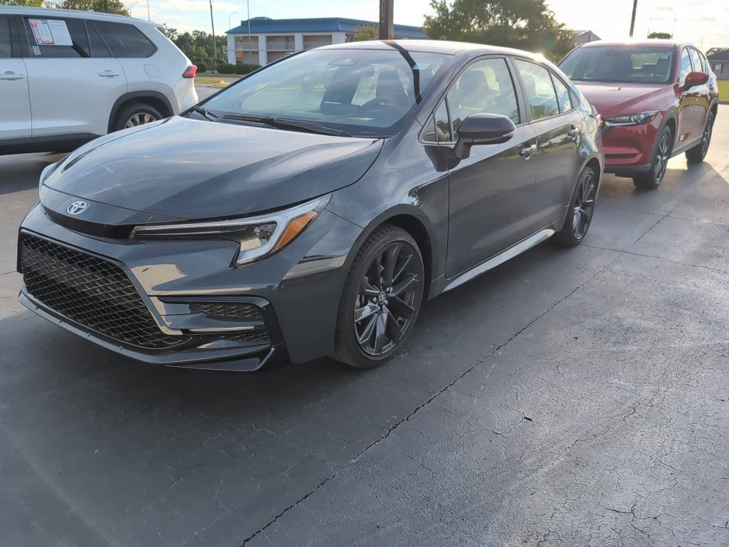 Used 2026 Toyota Corolla SE FWD image 1