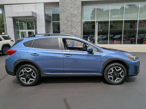 Used 2019 Subaru Crosstrek 2.0i Limited w/ Moonroof Package w/Navigation AWD/4WD image 2