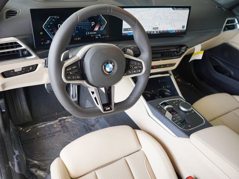Used 2025 BMW 330i Sedan w/ M Sport Package RWD image 13