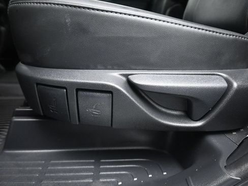 Used 2021 Toyota Highlander Limited AWD/4WD image 35