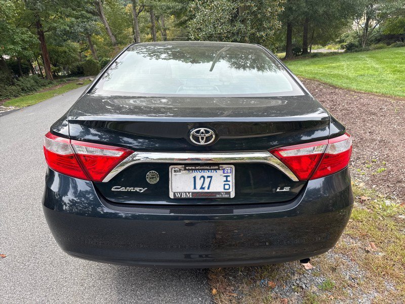 Used 2015 Toyota Camry LE FWD image 9