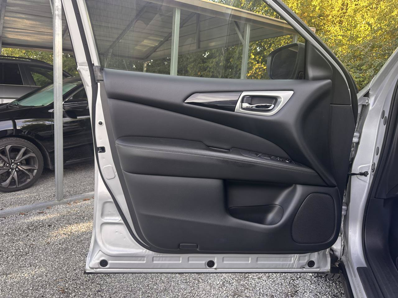 Used 2019 Nissan Pathfinder S FWD image 22