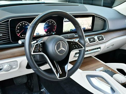 Used 2024 Mercedes-Benz GLE 450 4MATIC image 43