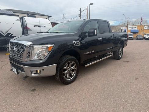 Used 2017 Nissan Titan SV AWD/4WD image 7