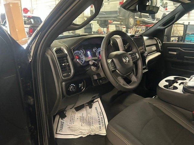 Used 2025 RAM 2500 Big Horn AWD/4WD image 37