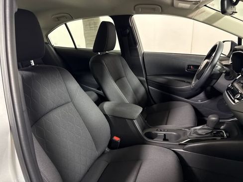 Used 2025 Toyota Corolla LE w/ LE Premium Package FWD image 13
