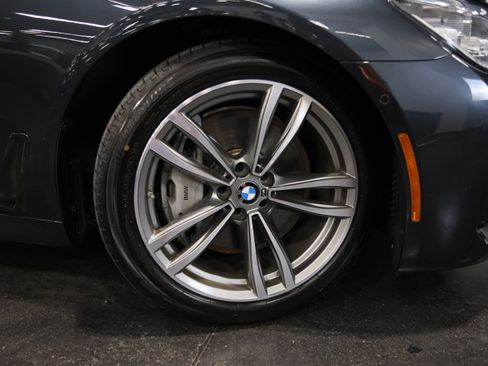 Used 2019 BMW 750i xDrive w/ Executive Package AWD/4WD image 10