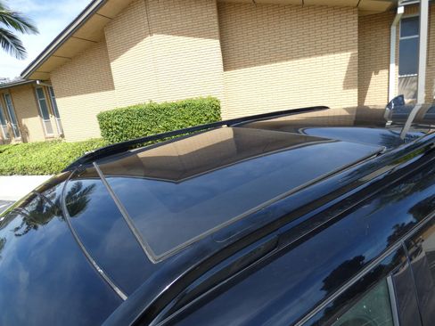 Used 2020 Land Rover Discovery HSE Luxury image 21