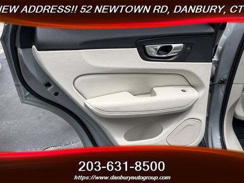 Used 2025 Volvo XC60 B5 Plus w/ Protection Package Premier AWD/4WD image 29