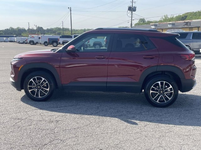 Used 2025 Chevrolet TrailBlazer LT AWD/4WD image 7