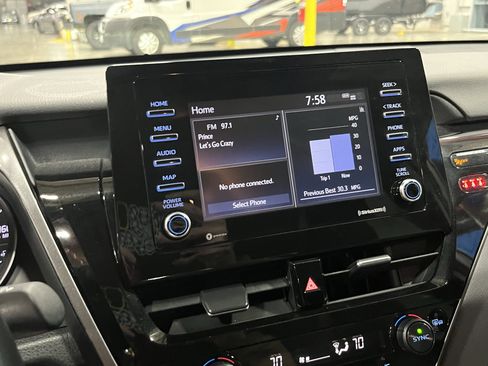 Used 2023 Toyota Camry SE image 21