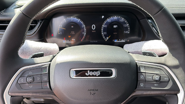 New 2027 Jeep Grand Cherokee Limited AWD/4WD image 12