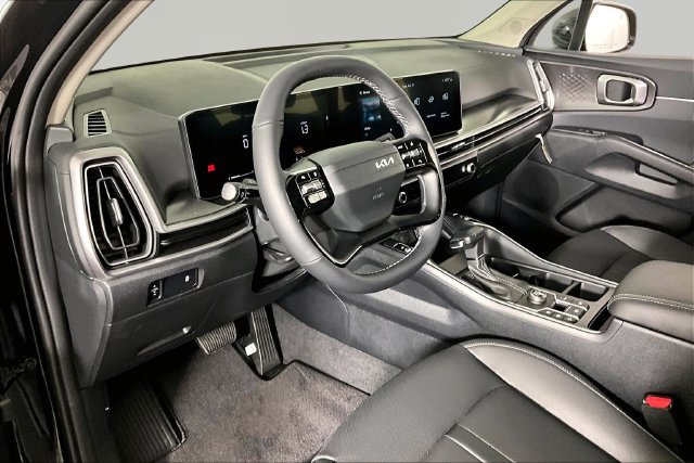Certified 2026 Kia Sorento S FWD image 8