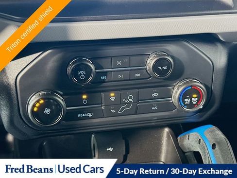 Used 2022 Ford Bronco Black Diamond image 23