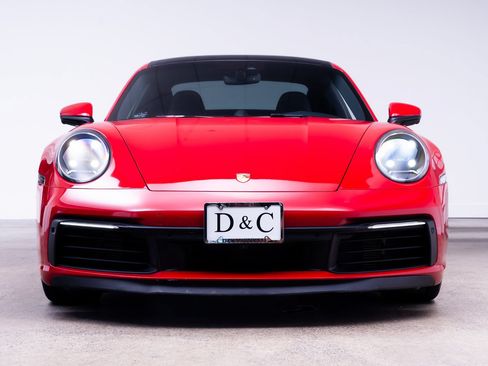Used 2022 Porsche 911 Carrera 4S AWD/4WD image 2
