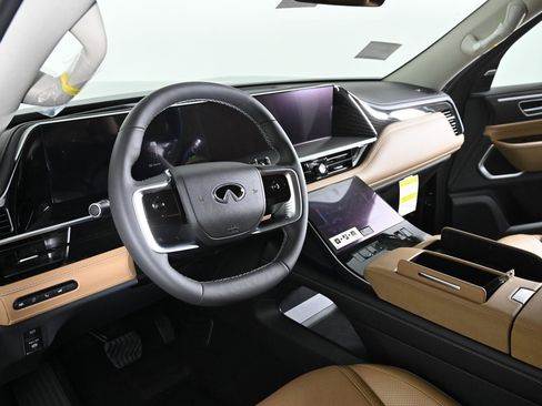 New 2026 INFINITI QX80 Luxe image 11