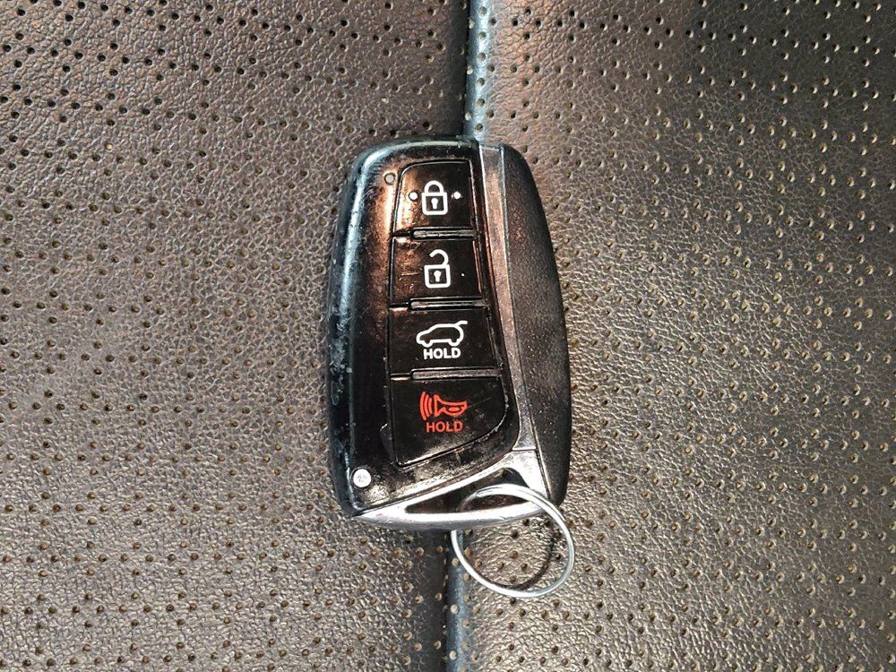 Used 2014 Hyundai Santa Fe Sport 2.0T AWD/4WD image 32