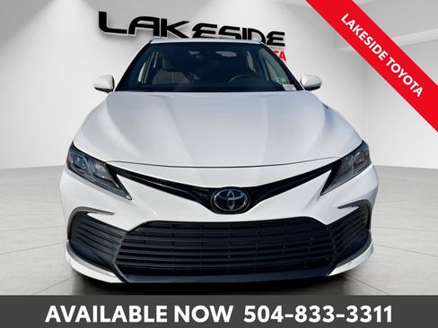 Used 2024 Toyota Camry LE image 9