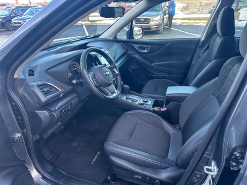 Certified 2023 Subaru Forester Premium image 18