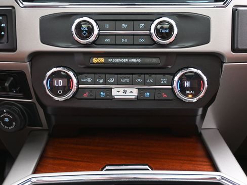 Used 2022 Ford F250 King Ranch w/ King Ranch Ultimate Package AWD/4WD image 38