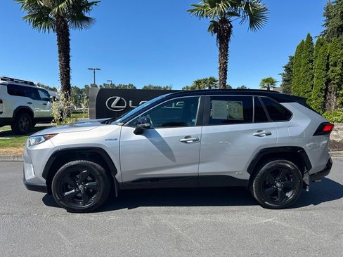 Used 2021 Toyota RAV4 XSE AWD/4WD image 2