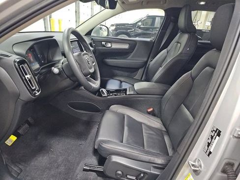 Used 2023 Volvo XC40 B5 Plus w/ Driver Assist Package image 12