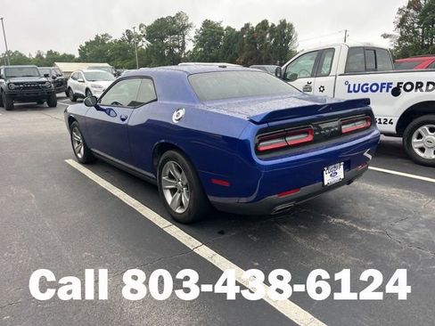 Used 2020 Dodge Challenger SXT RWD image 3