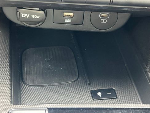 Certified 2025 Hyundai Elantra Limited image 35